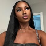 @aliciaa.vanessaa Instagram Profile