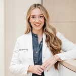 @hannahmuglach.np Instagram Profile