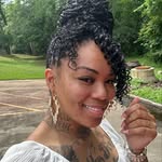 @janette_yona Instagram Profile