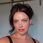 @juliaadamsmua Instagram Profile