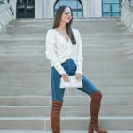 @just_a_girl_and_her_closet Instagram Profile