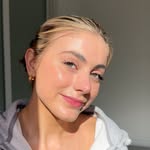 @kellyannestone Instagram Profile