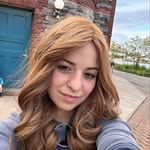 Esther Frankl | Montessori Mom of Two | Jewish Influencer's profile picture