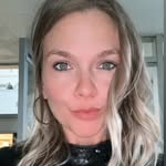 @neeshe Instagram Profile