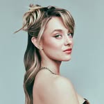 @paizleylaura Instagram Profile
