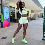 @prettysassyfit Instagram Profile