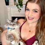 @shmoopyreviews Instagram Profile