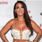 @thecourtneytillia Instagram Profile