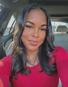 Instagram post by @_.zoemiller