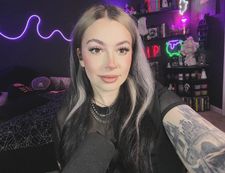 Instagram post by @_gothmom