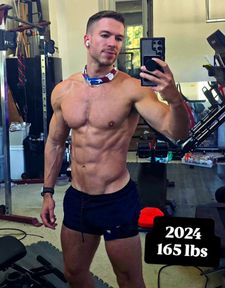 Instagram post by @acharron88