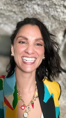 Instagram post by @adriens_closet