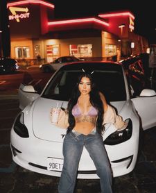 Instagram post by @aileenbeenmoney