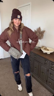 Instagram post by @allieholt_