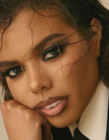 Instagram post by @alma.cooper