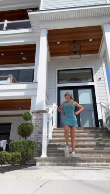 Instagram post by @alyssaferiozzi