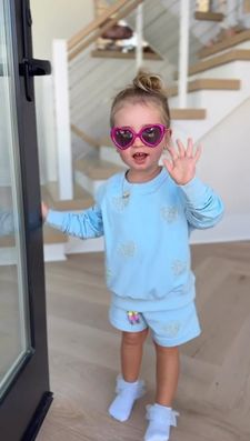 Instagram post by @alyssaferiozzi