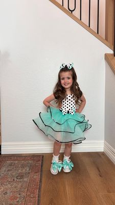 Instagram post by @amanda.mohadjer