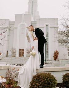 Instagram post by @annieeyring.photo