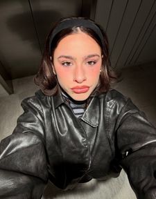 Instagram post by @arielyavuncu