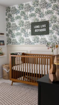 Instagram post by @ashlynneeaton