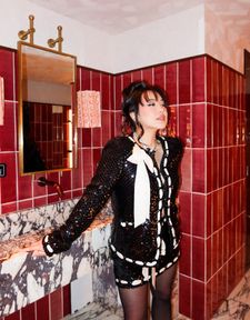 Instagram post by @ashyi