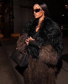 Instagram post by @bebelewiz