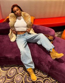 Instagram post by @bebelewiz