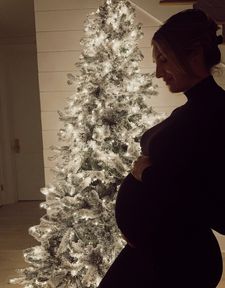 Instagram post by @beccaingle