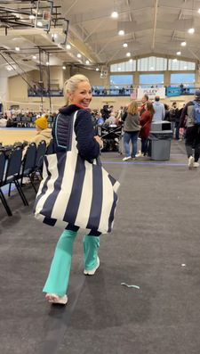 Instagram post by @bobbiwiththeeye