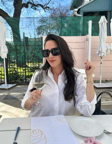 Instagram post by @brennabenameur