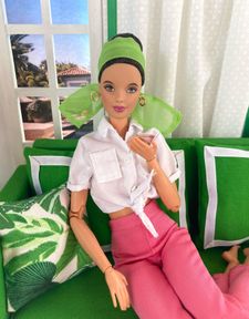 Instagram post by @brunbellebarbie