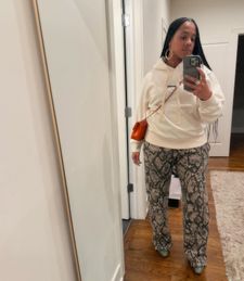 Instagram post by @buymechanel