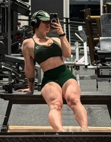 Instagram post by @cdzfit