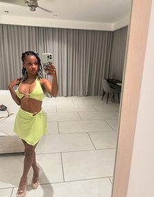 Instagram post by @christiannahurt