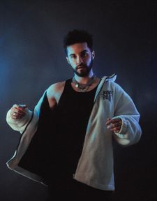 Instagram post by @christiannblake