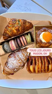 Instagram post by @cincycurlyfoodietravelgirl