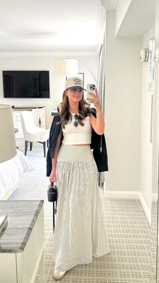 Instagram post by @clairecouvsmith