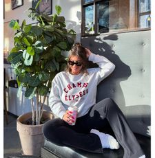 Instagram post by @coraincolor