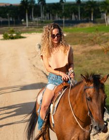 Instagram post by @cristiebesu