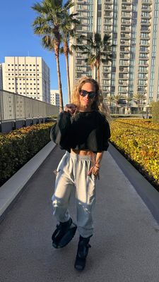 Instagram post by @cristiebesu