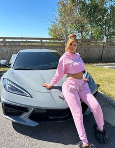 Instagram post by @daeedoll