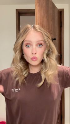 Instagram post by @daisyykent