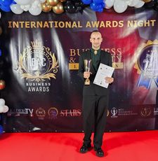 Instagram post by @damiankutryb