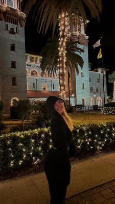 Instagram post by @danielazambito