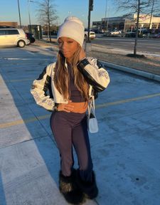 Instagram post by @delinahillock