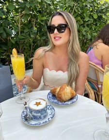 Instagram post by @denisepcosta