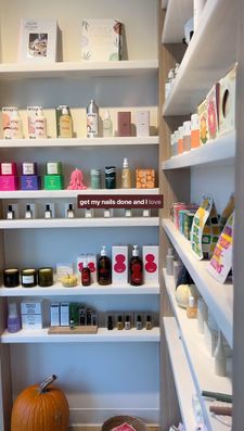 Instagram post by @dominiquegebru