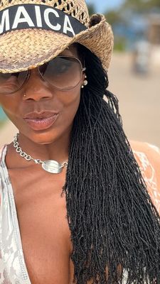 Instagram post by @dopeassunicorn