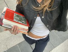 Instagram post by @doraaara